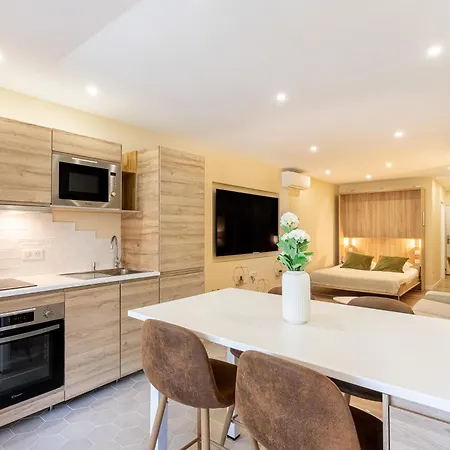 La Du Port Wifi/plages Апартаменты